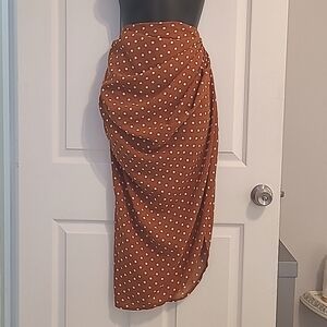 PrettyLittleThing NWT Brown & White Polka Dot High Front Or Side Slit Skirt Sz6
